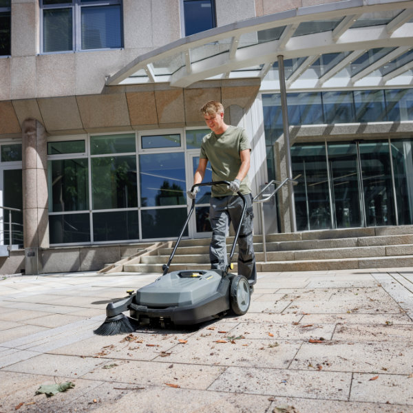 Karcher KM 70/20 C Sweeper | 1.517-130.0 Karcher KM 70/20 C Sweeper | 1.517-130.0